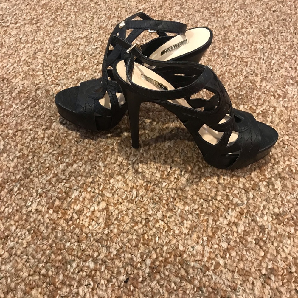 Guess size 7 1/2 worn twice has ankle strap